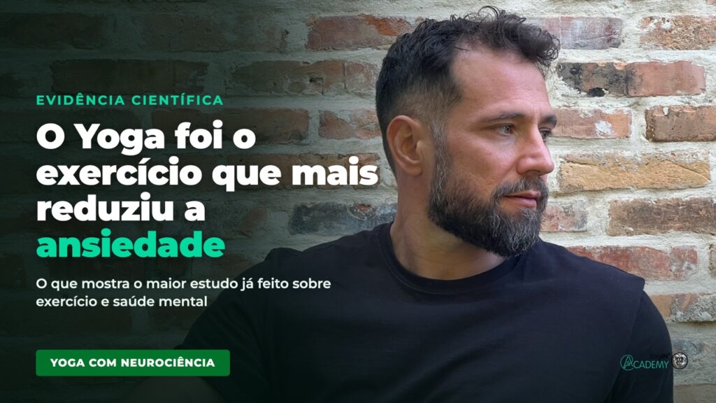 Daniel De Nardi em Postura de Yoga, ilustrando estudo sobre Yoga e ansiedade
